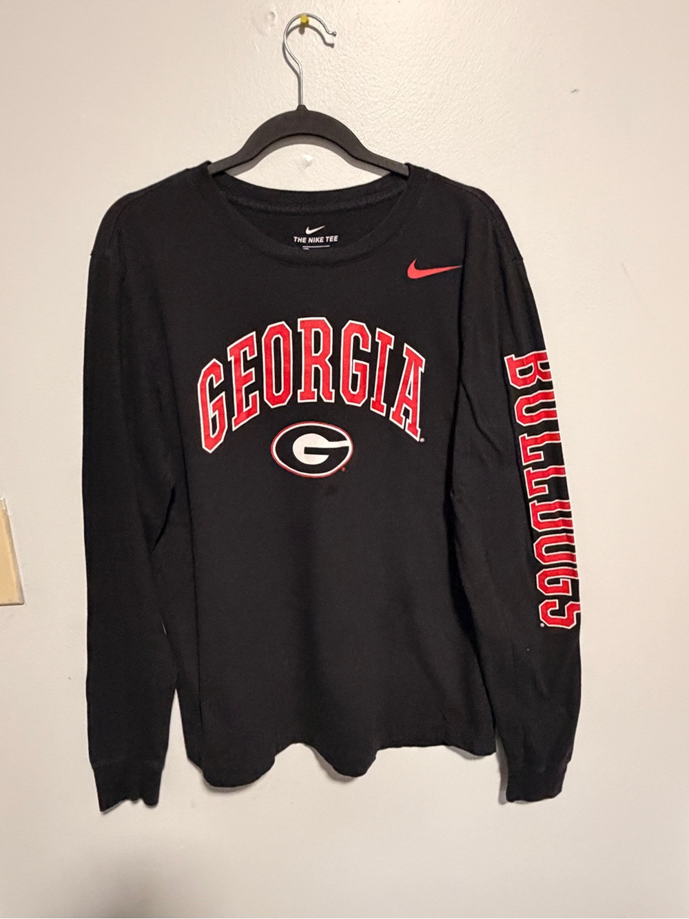 Nike Black Georgia Bulldogs Crewneck Sweatshirt with Red Accents